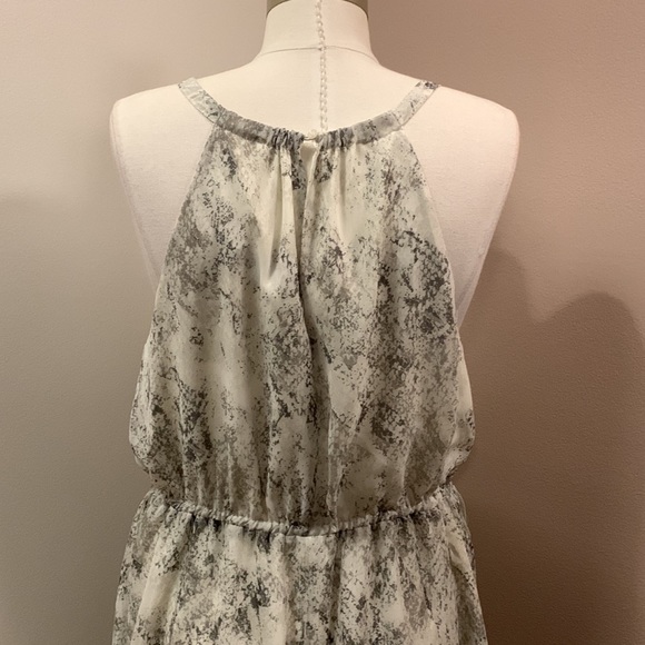 𝅺BANANA Republic Patterned Halter Dress size 10. No belt - Picture 7 of 10